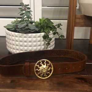 Leather sun buckle belt